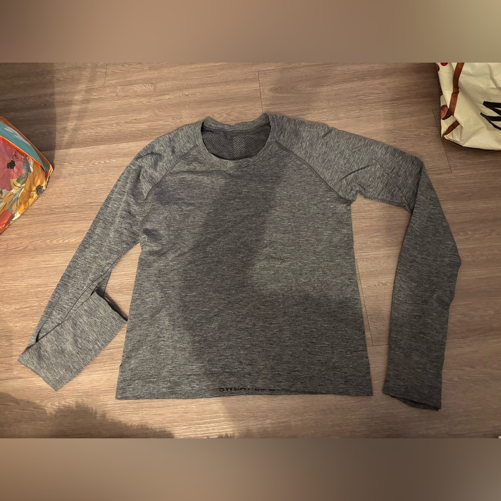 lululemon athletica Heathered Gray Long Sleeve Crew